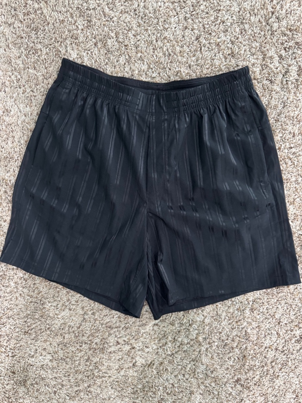 Lululemon Men's Satin Stripe Linerless Shorts 7" Black Medium NWOT